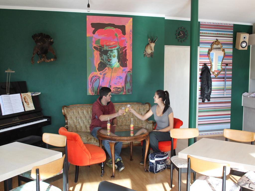 Cafe Pfaus Heidburg 호텔 뮬렌바하 객실 사진